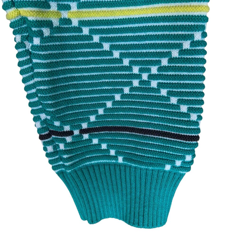 V-Neck Sweater Golf Knit - Picture 6 of 10